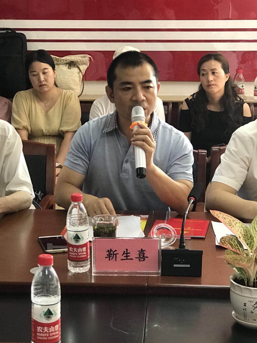 甘肃省投资商会党委举行“庆七一 颂党恩”主题党日活动