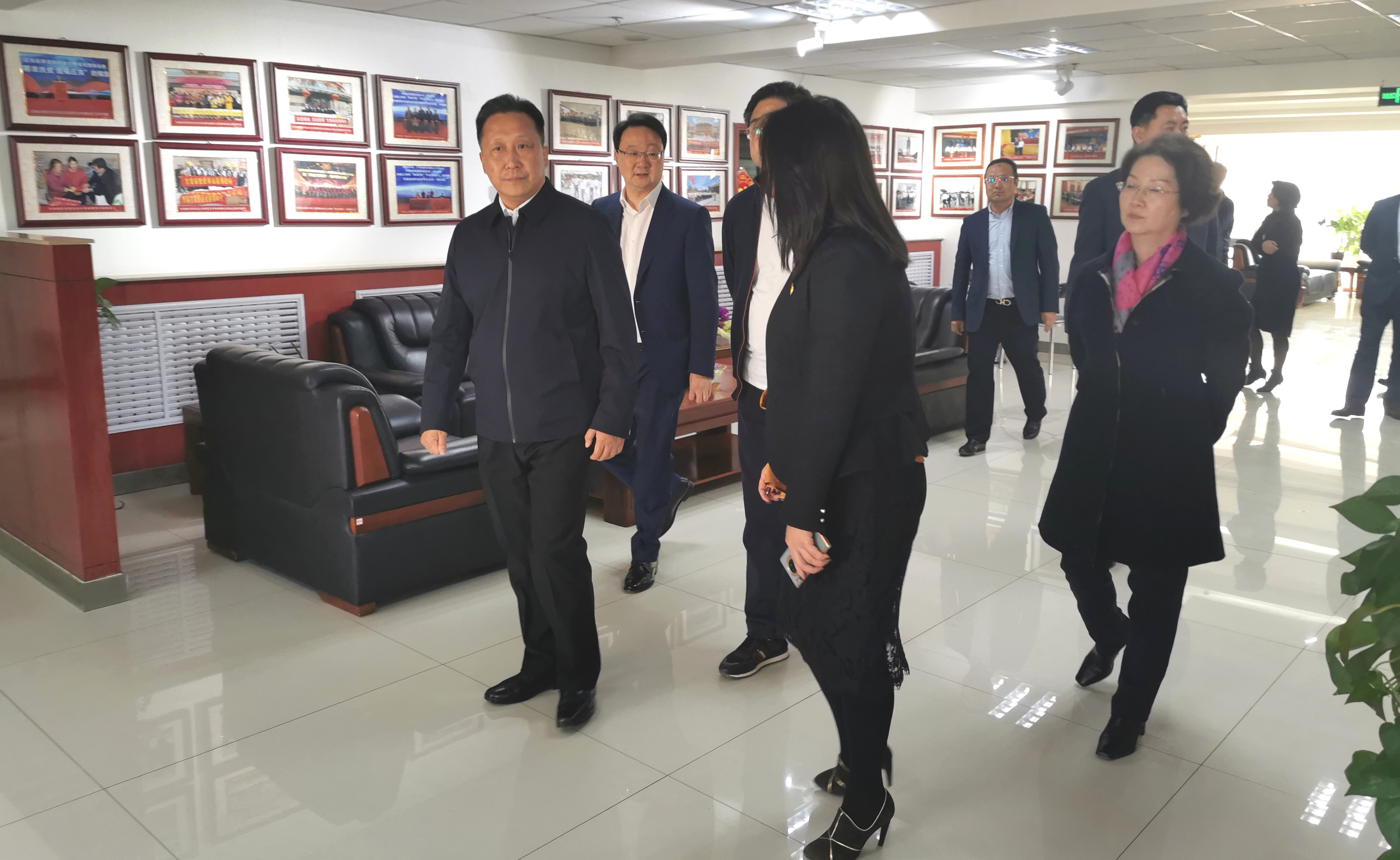 甘肃省委统战部副部长、省工商联党组书记苟天宏莅临甘肃省投资商