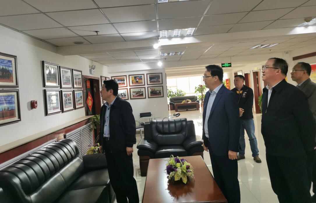 甘肃省社会组织管理局局长李斌领导一行调研甘肃省投资商会
